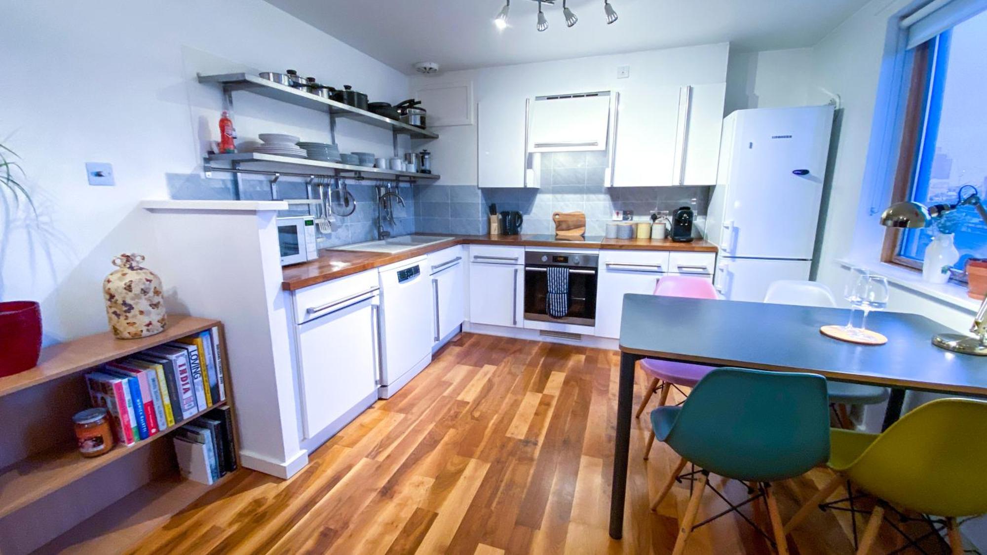 2 Bed Shoreditch Home With Parking London Exterior photo