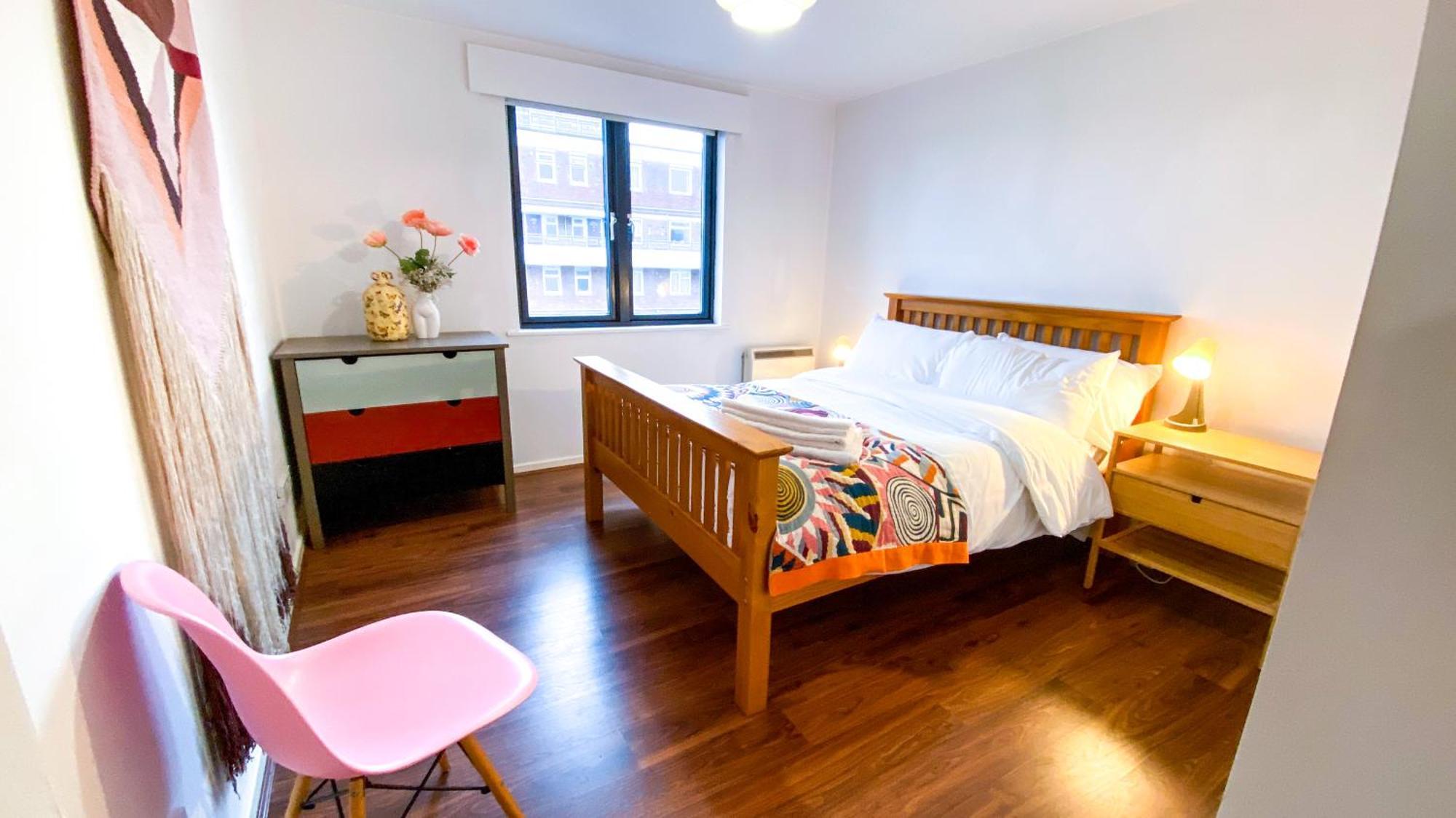 2 Bed Shoreditch Home With Parking London Exterior photo