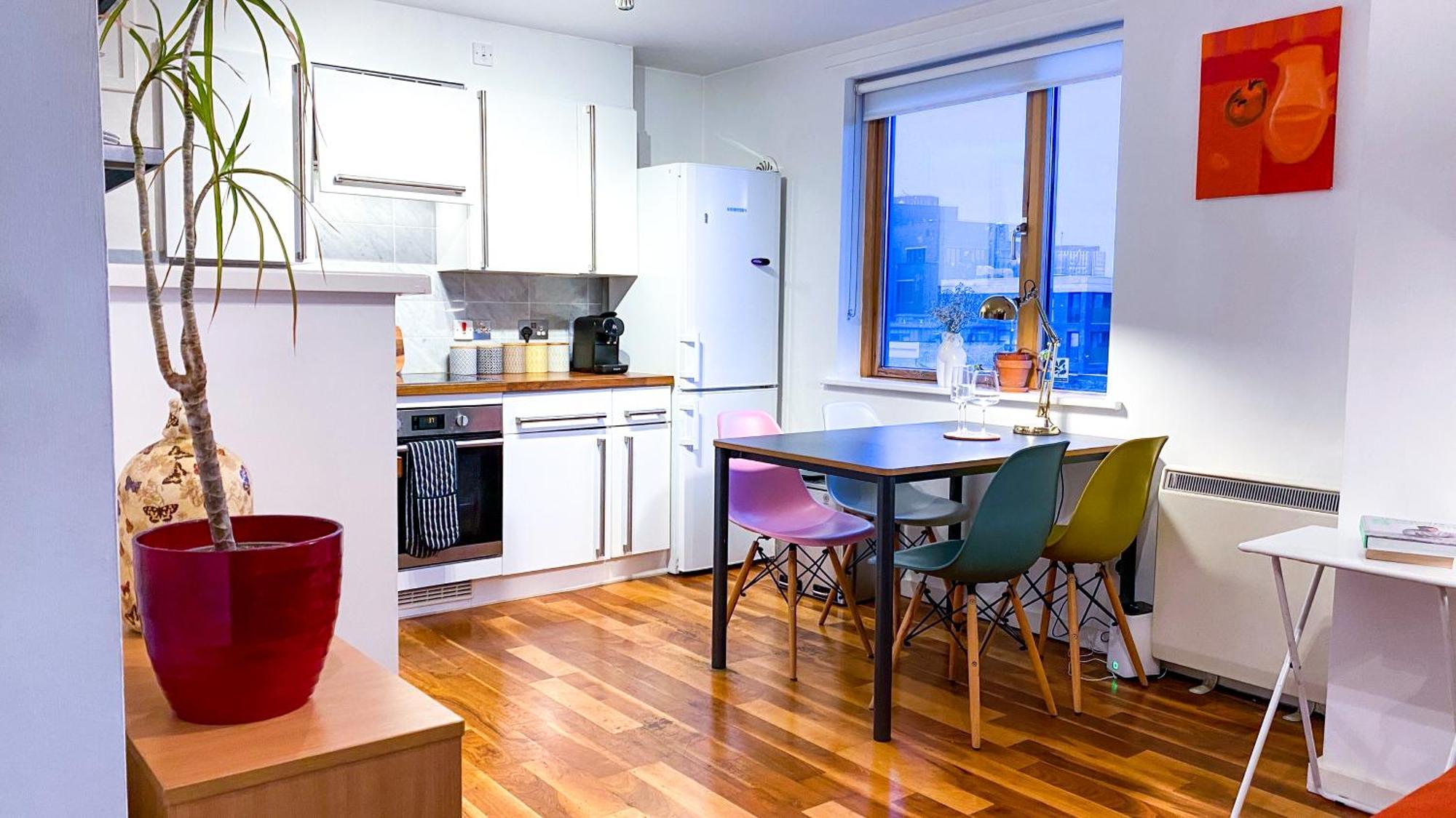 2 Bed Shoreditch Home With Parking London Exterior photo